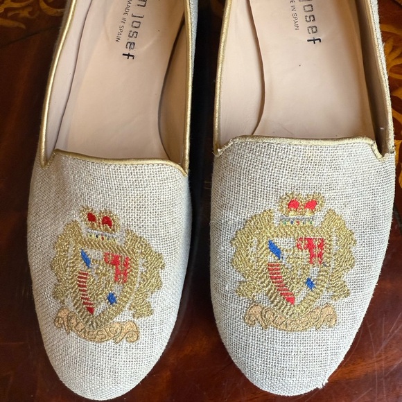 Jon Josef Gatsby Emblem Tan Linen Embroidered Flat Loafer Size 9 MSRP $195 - Picture 5 of 10